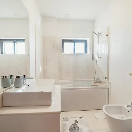 Guest Dom Vasco Penthouse * Πόρτο