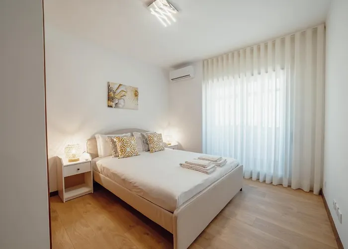 Guest Dom Vasco Penthouse דירה